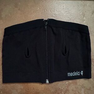 Medela Black Zippered Nursing Bustier